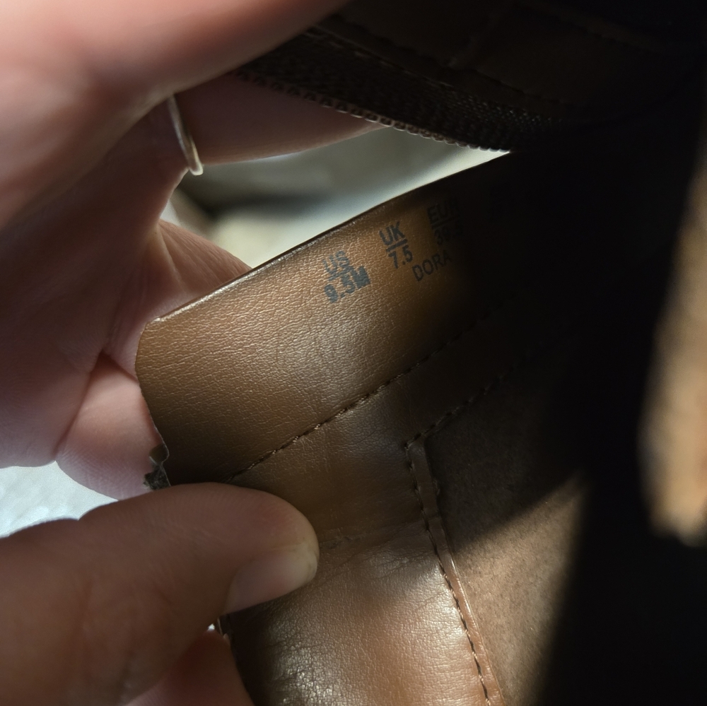 Naturalizer • Brown Leather Booties - Picture 9 of 11